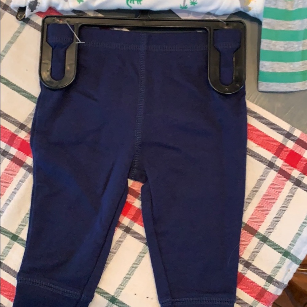 Carters Set - Picture 3 of 4